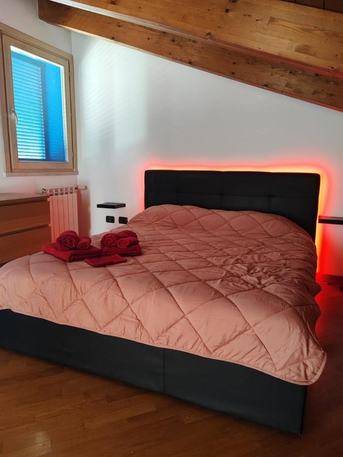 פיומיצ'ינו Red Lux Apartment מראה חיצוני תמונה