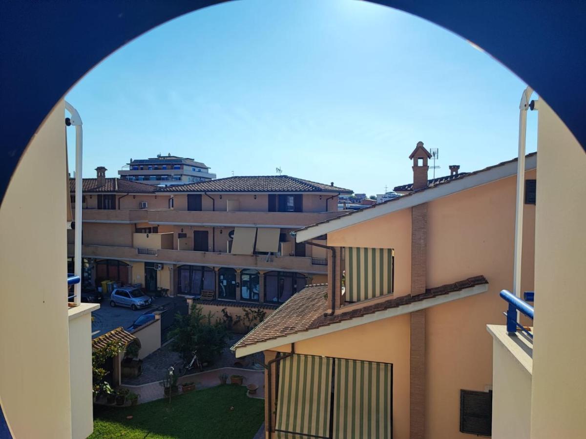 פיומיצ'ינו Red Lux Apartment מראה חיצוני תמונה