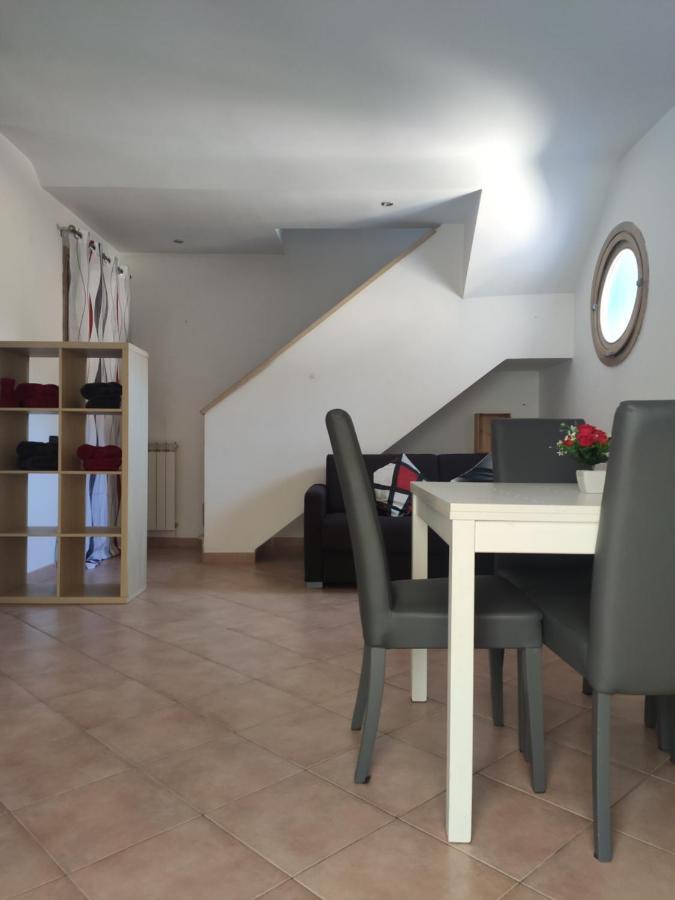 פיומיצ'ינו Red Lux Apartment מראה חיצוני תמונה