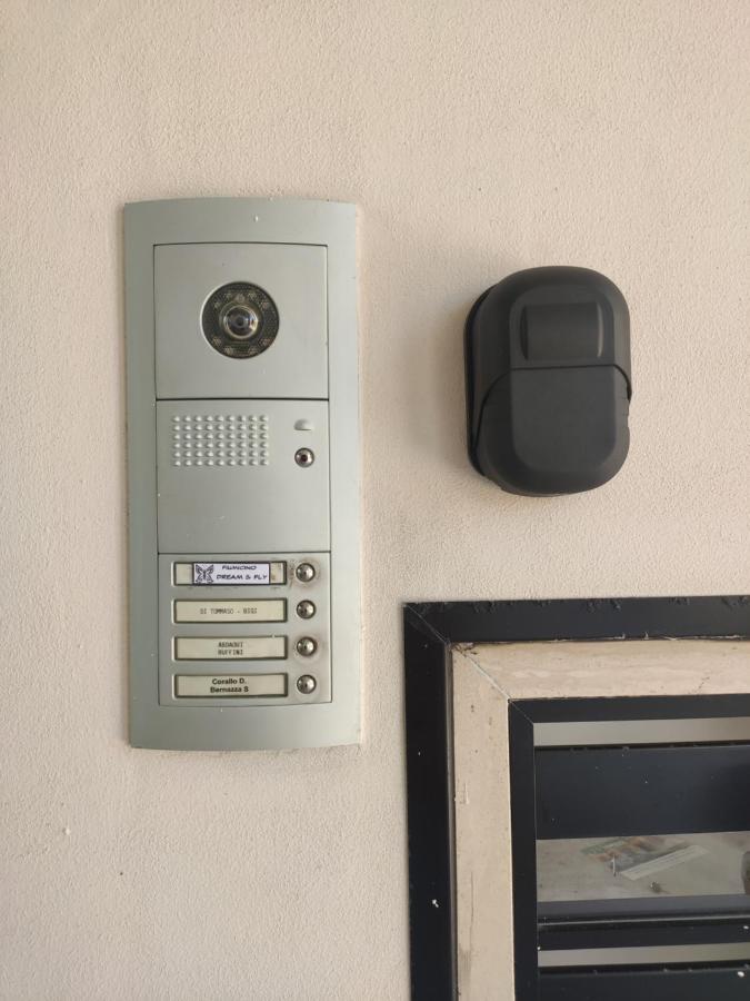 פיומיצ'ינו Red Lux Apartment מראה חיצוני תמונה